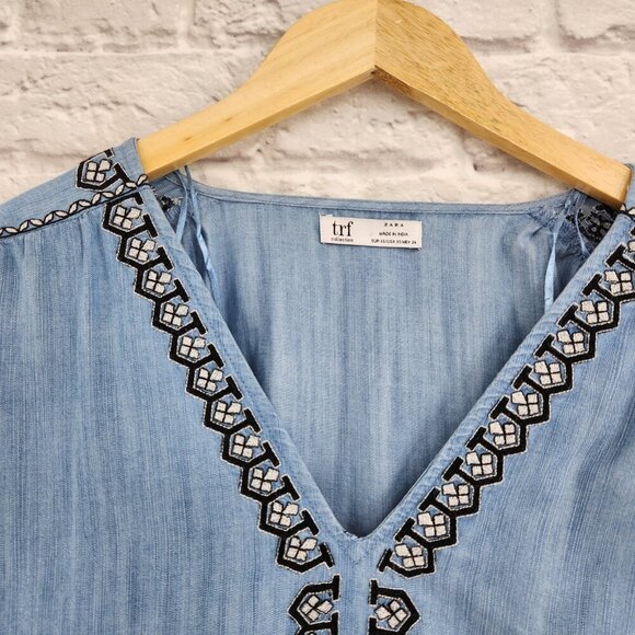 Zara Trafaluc Blue Chambray Balloon Sleeve V Neck Embroidered Boho Top US XS - Picture 4 of 12